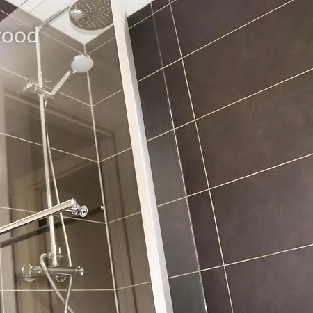 Elwood - Spacious Contemporary From In With Parking * Harrogate