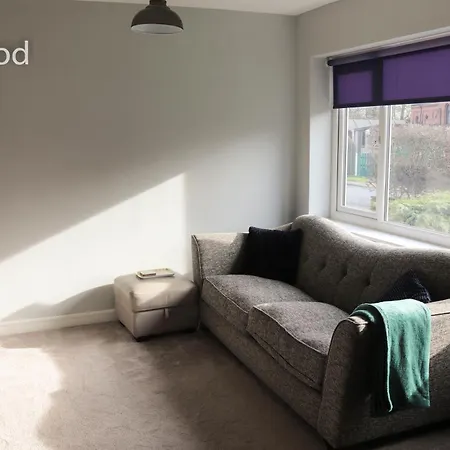 Elwood - Spacious Contemporary From In With Parking *