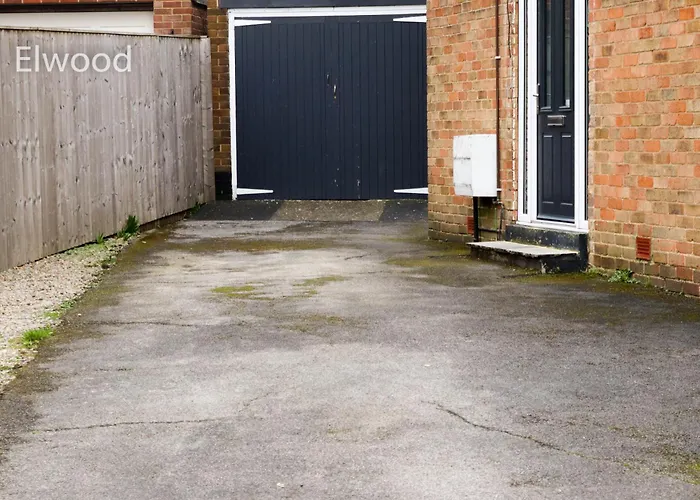 Elwood - Spacious Contemporary From In With Parking Χαρογκέιτ