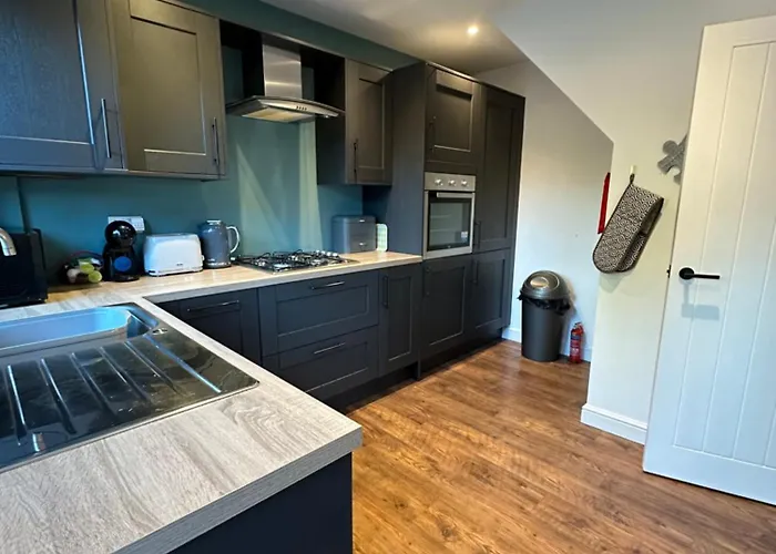 Elwood - Spacious Contemporary From In With Parking Χαρογκέιτ