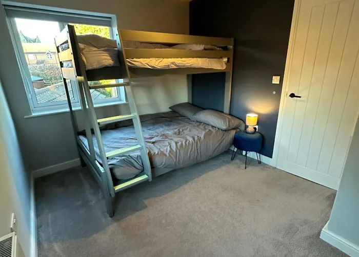 Elwood - Spacious Contemporary From In With Parking Χαρογκέιτ